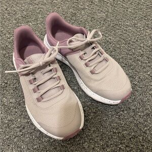 Under Armour Women's Lightweight Walking/Running Shoes - Blush Pink